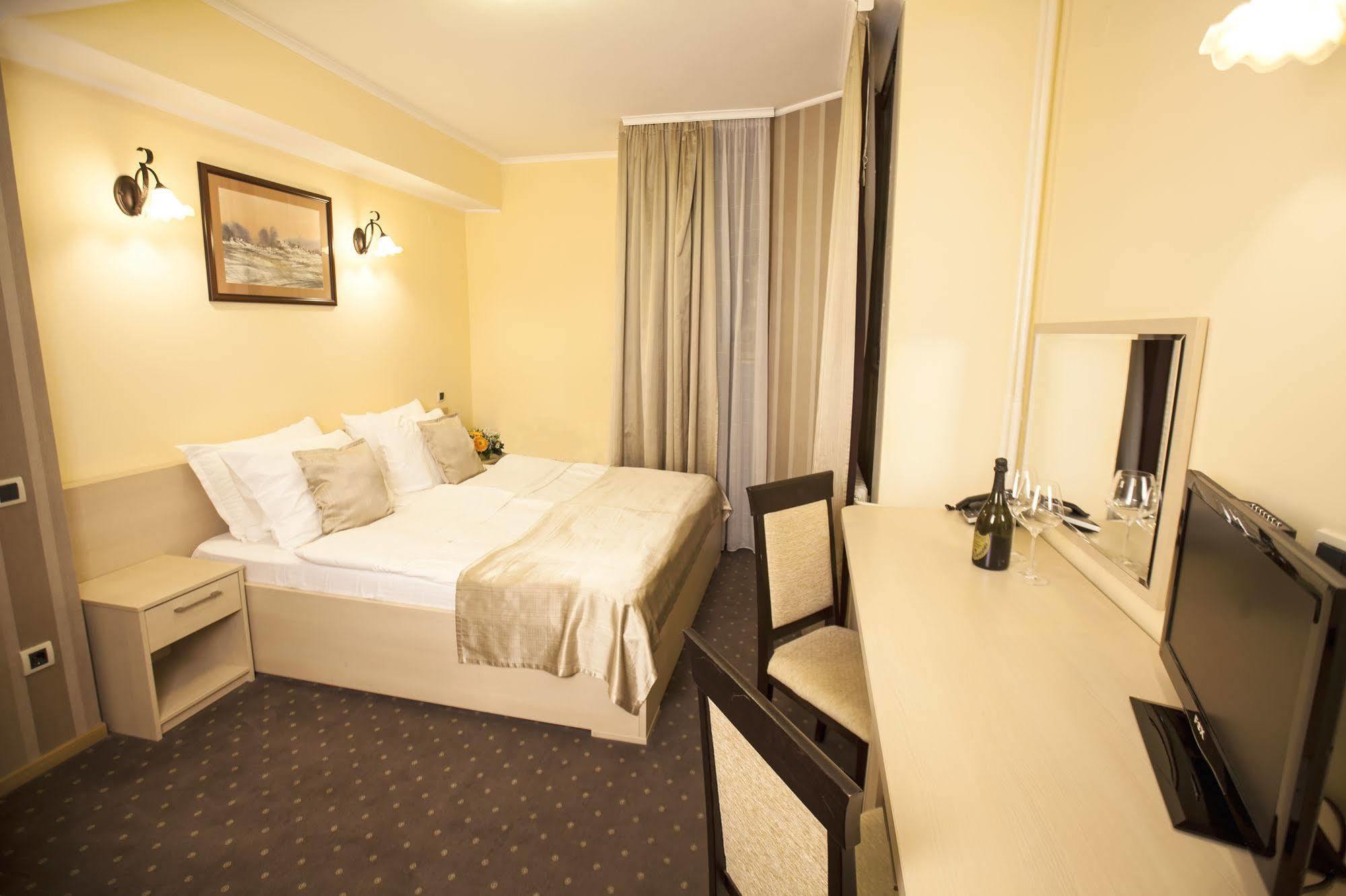 Hotel Srbija Вршац Екстер'єр фото