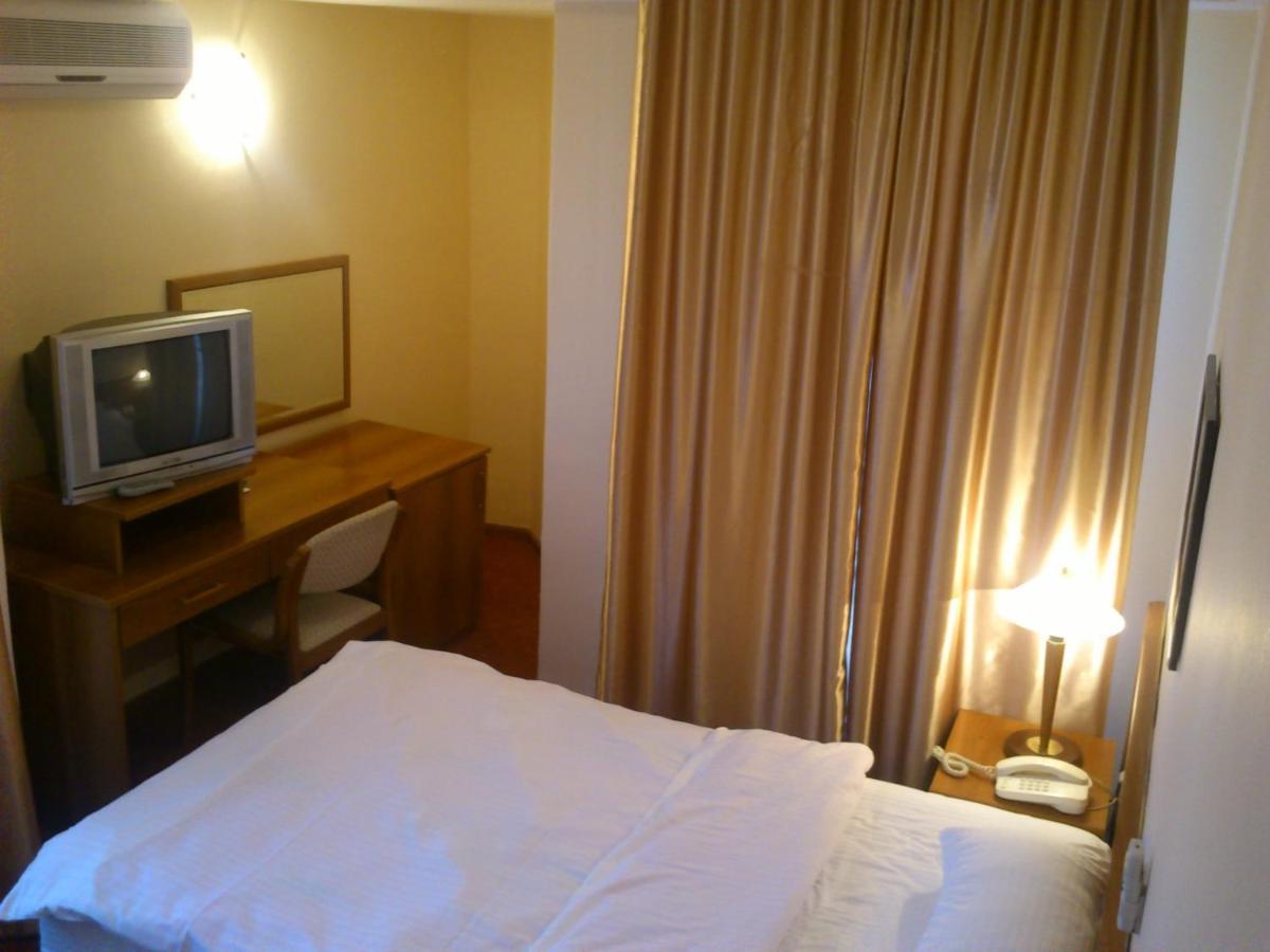 Hotel Srbija Вршац Екстер'єр фото